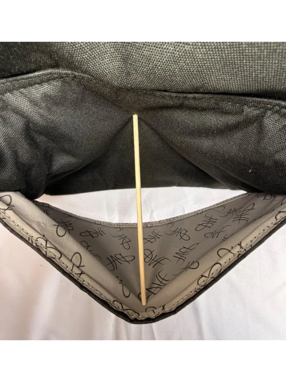 Diane Von Furstenberg DVF Black Canvas Travel Bag Toiletry Cosmetic Case Gold Lo